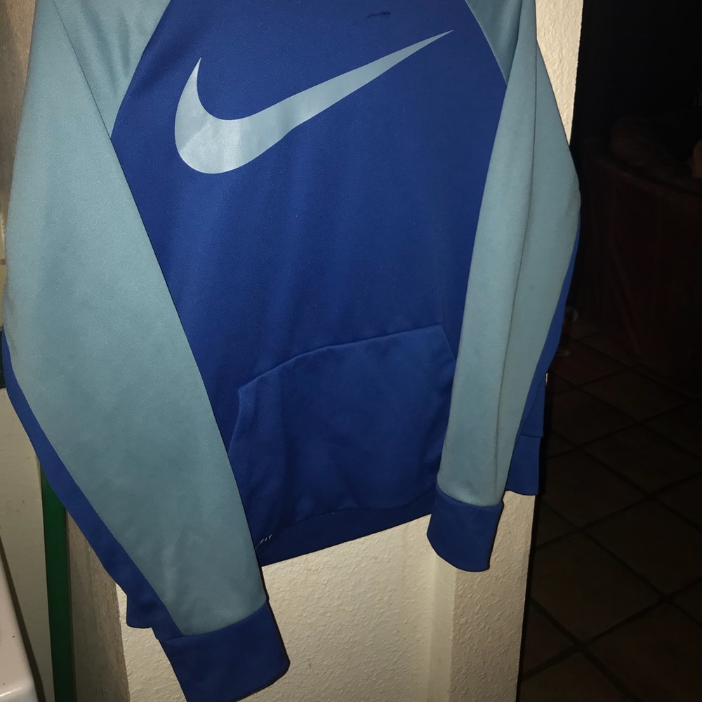Boys youth XL blue Nike DriFit long sleeve hoodie